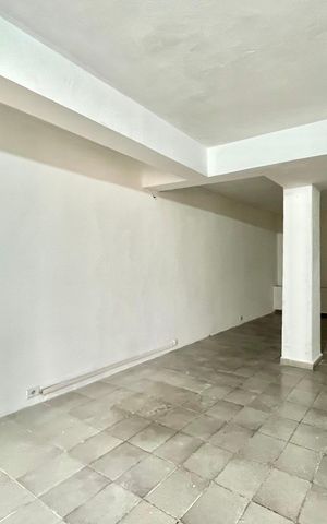 Casa para alugar com 189m², 2 quartos e 2 vagas Casa para alugar com 189m², 2 quartos e 2 vagasSalão