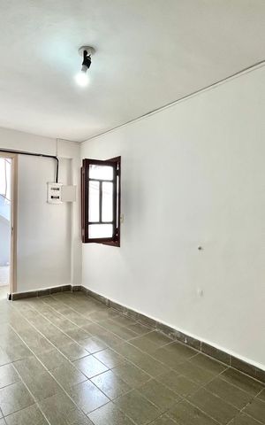 Casa para alugar com 189m², 2 quartos e 2 vagas Casa para alugar com 189m², 2 quartos e 2 vagasEdícula