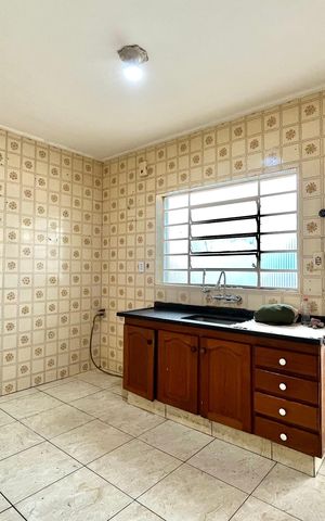 Casa para alugar com 189m², 2 quartos e 2 vagas Casa para alugar com 189m², 2 quartos e 2 vagasCozinha