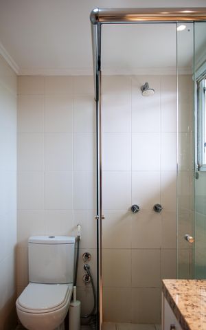 Casa de condomínio à venda com 240m², 3 quartos e 2 vagas Casa de condomínio à venda com 240m², 3 quartos e 2 vagasBanheiro suite