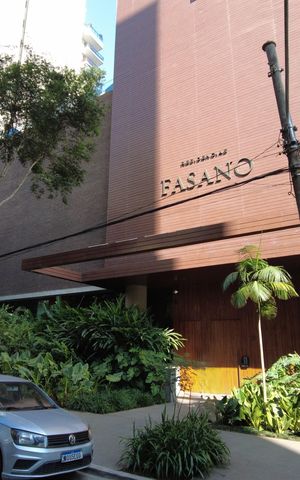 Apartamento à venda com 289m², 4 quartos e 4 vagasFachada