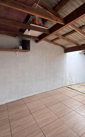 Casa à venda com 80m², 2 quartos e 3 vagas Casa à venda com 80m², 2 quartos e 3 vagasÁrea comum