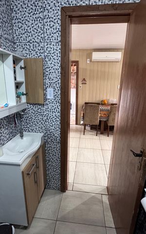 Casa à venda com 80m², 2 quartos e 3 vagas Casa à venda com 80m², 2 quartos e 3 vagasBanheiro