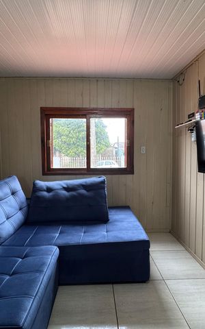Casa à venda com 80m², 2 quartos e 3 vagas Casa à venda com 80m², 2 quartos e 3 vagasSala