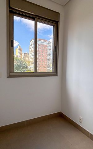 Apartamento à venda com 632m², 4 quartos e 7 vagas Apartamento à venda com 632m², 4 quartos e 7 vagasQuarto de Serviço