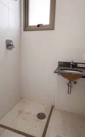 Apartamento à venda com 632m², 4 quartos e 7 vagas Apartamento à venda com 632m², 4 quartos e 7 vagasBanheiro de serviço