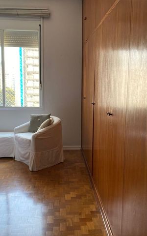 Apartamento à venda com 280m², 4 quartos e 2 vagas Apartamento à venda com 280m², 4 quartos e 2 vagasSuíte