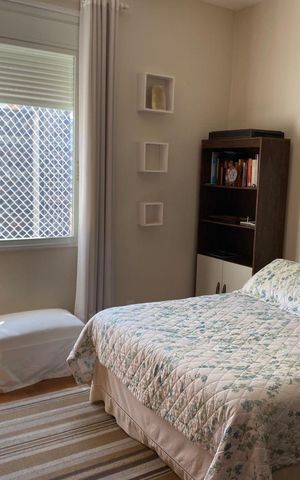 Apartamento à venda com 280m², 4 quartos e 2 vagas Apartamento à venda com 280m², 4 quartos e 2 vagasQuarto 2
