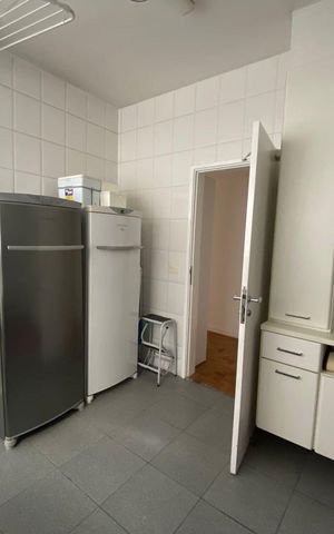 Apartamento à venda com 280m², 4 quartos e 2 vagas Apartamento à venda com 280m², 4 quartos e 2 vagasLavanderia