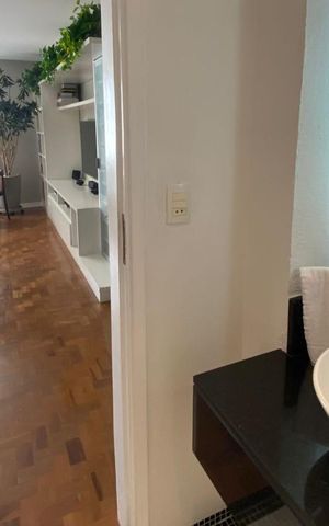 Apartamento à venda com 280m², 4 quartos e 2 vagas Apartamento à venda com 280m², 4 quartos e 2 vagasLavabo