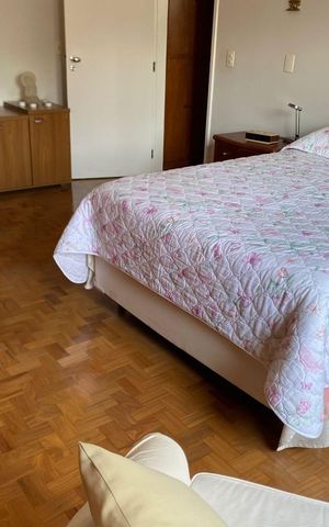 Apartamento à venda com 280m², 4 quartos e 2 vagas Apartamento à venda com 280m², 4 quartos e 2 vagasSuíte