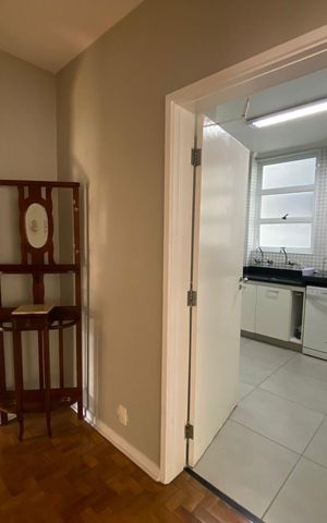 Apartamento à venda com 280m², 4 quartos e 2 vagas Apartamento à venda com 280m², 4 quartos e 2 vagasEntrada