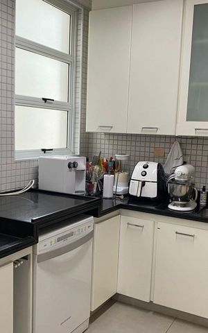 Apartamento à venda com 280m², 4 quartos e 2 vagas Apartamento à venda com 280m², 4 quartos e 2 vagasCozinha