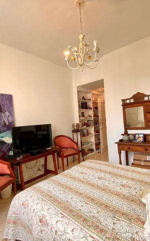 Apartamento à venda com 647m², 6 quartos e 3 vagas Apartamento à venda com 647m², 6 quartos e 3 vagasQuarto 2