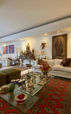 Apartamento à venda com 647m², 6 quartos e 3 vagas Apartamento à venda com 647m², 6 quartos e 3 vagasSala