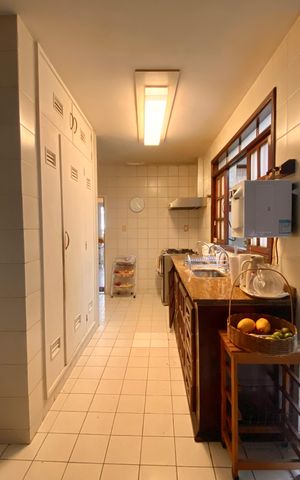 Apartamento à venda com 647m², 6 quartos e 3 vagas Apartamento à venda com 647m², 6 quartos e 3 vagasCozinha