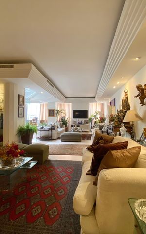 Apartamento à venda com 647m², 6 quartos e 3 vagas Apartamento à venda com 647m², 6 quartos e 3 vagasSala