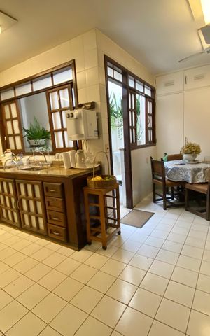 Apartamento à venda com 647m², 6 quartos e 3 vagas Apartamento à venda com 647m², 6 quartos e 3 vagasCozinha