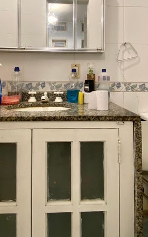 Apartamento à venda com 647m², 6 quartos e 3 vagas Apartamento à venda com 647m², 6 quartos e 3 vagasBanheiro de Serviço