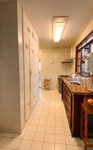 Apartamento à venda com 647m², 6 quartos e 3 vagas Apartamento à venda com 647m², 6 quartos e 3 vagasCozinha