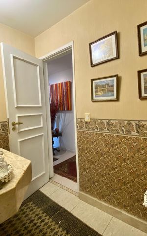 Apartamento à venda com 647m², 6 quartos e 3 vagas Apartamento à venda com 647m², 6 quartos e 3 vagasLavabo