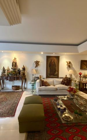 Apartamento à venda com 647m², 6 quartos e 3 vagas Apartamento à venda com 647m², 6 quartos e 3 vagasSala