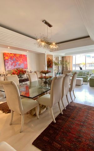 Apartamento à venda com 647m², 6 quartos e 3 vagas Apartamento à venda com 647m², 6 quartos e 3 vagasSala