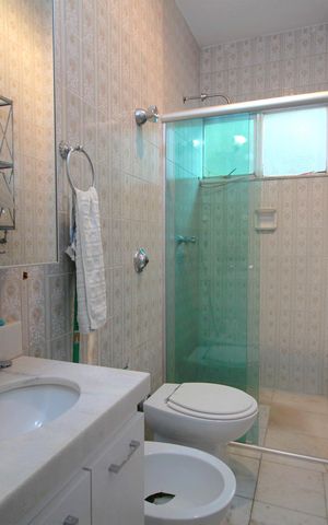 Apartamento à venda com 200m², 4 quartos e 2 vagasBanheiro da Suíte