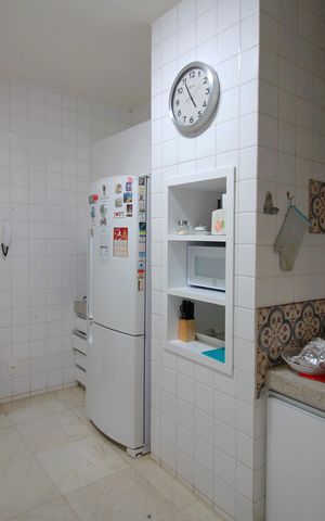 Apartamento à venda com 200m², 4 quartos e 2 vagasCozinha
