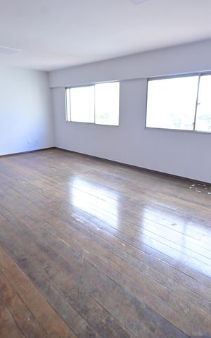 Apartamento para alugar com 118m², 4 quartos e 1 vaga Apartamento para alugar com 118m², 4 quartos e 1 vagaSala