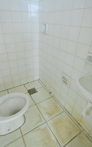 Apartamento para alugar com 118m², 4 quartos e 1 vaga Apartamento para alugar com 118m², 4 quartos e 1 vagaBanheiro de Serviço