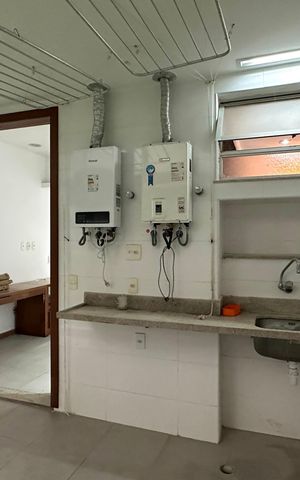 Apartamento à venda com 267m², 4 quartos e 1 vaga Apartamento à venda com 267m², 4 quartos e 1 vagaÁrea de Serviço