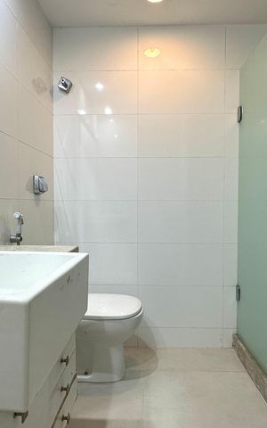 Apartamento à venda com 267m², 4 quartos e 1 vaga Apartamento à venda com 267m², 4 quartos e 1 vagaBanheiro Social