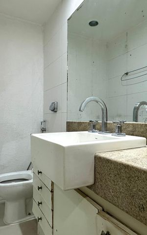Apartamento à venda com 267m², 4 quartos e 1 vaga Apartamento à venda com 267m², 4 quartos e 1 vagaBanheiro Social 2