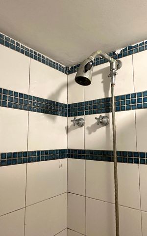 Apartamento à venda com 267m², 4 quartos e 1 vaga Apartamento à venda com 267m², 4 quartos e 1 vagaBanheiro de Serviço