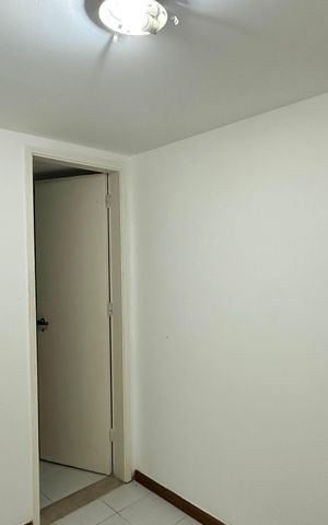 Apartamento à venda com 267m², 4 quartos e 1 vaga Apartamento à venda com 267m², 4 quartos e 1 vagaQuarto de Serviço