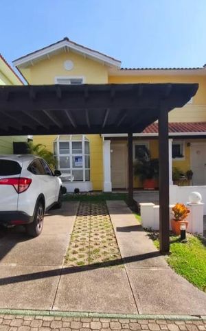 Casa de condomínio à venda com 246m², 3 quartos e 2 vagasGaragem