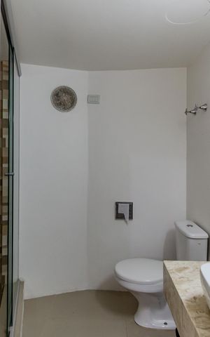 Apartamento à venda com 165m², 4 quartos e 2 vagas Apartamento à venda com 165m², 4 quartos e 2 vagasBanheiro Social