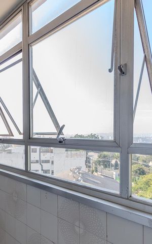 Apartamento à venda com 165m², 4 quartos e 2 vagas Apartamento à venda com 165m², 4 quartos e 2 vagasÁrea de Serviço