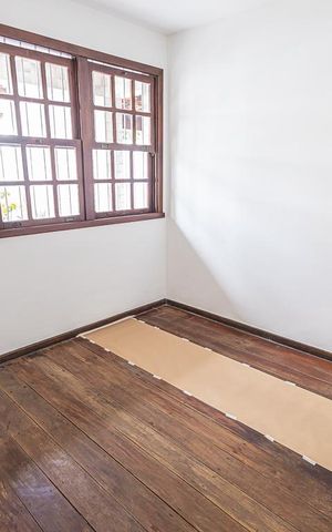 Casa à venda com 300m², 6 quartos e 4 vagas Casa à venda com 300m², 6 quartos e 4 vagasQuarto 1