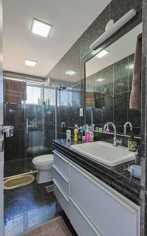 Apartamento à venda com 300m², 4 quartos e 3 vagasBanheiro da Suíte