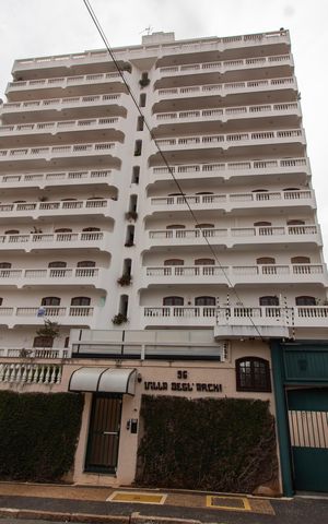 Apartamento à venda com 200m², 3 quartos e 2 vagasFachada