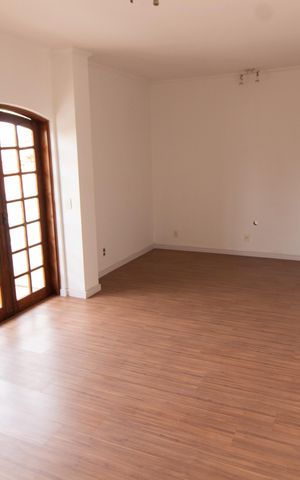 Apartamento à venda com 200m², 3 quartos e 2 vagasSala