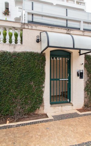 Apartamento à venda com 200m², 3 quartos e 2 vagasFachada