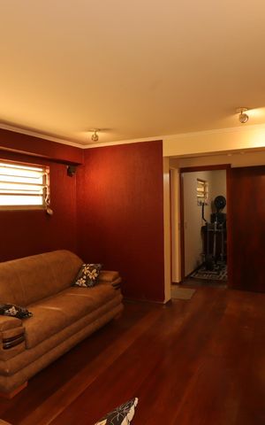 Casa à venda com 221m², 3 quartos e 2 vagasSala de TV
