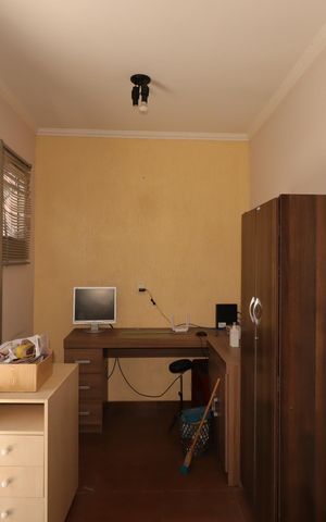Casa à venda com 221m², 3 quartos e 2 vagasCloset da Suíte
