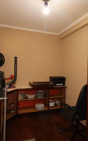 Casa à venda com 221m², 3 quartos e 2 vagasEscritório