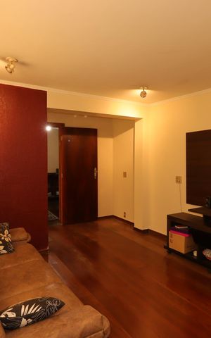 Casa à venda com 221m², 3 quartos e 2 vagasSala de TV