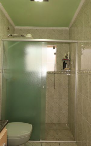 Casa à venda com 221m², 3 quartos e 2 vagasBanheiro Social