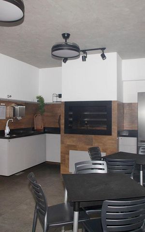 Apartamento à venda com 191m², 4 quartos e 2 vagasÁrea Comum - Quiosque Churrasqueira